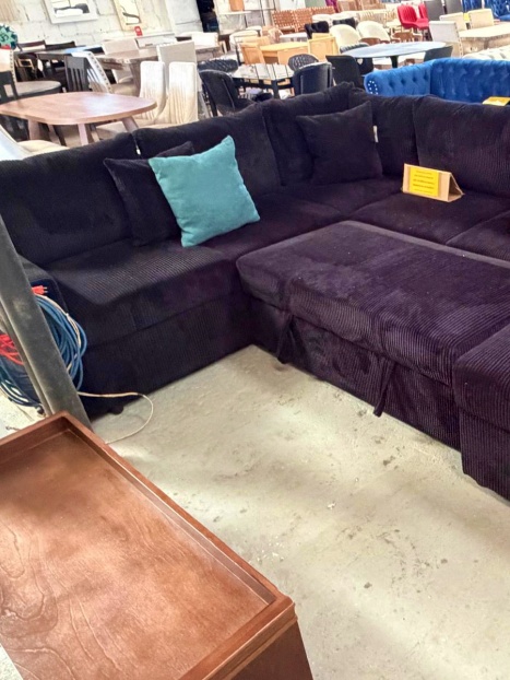 Muebles de devolución listos para reventa